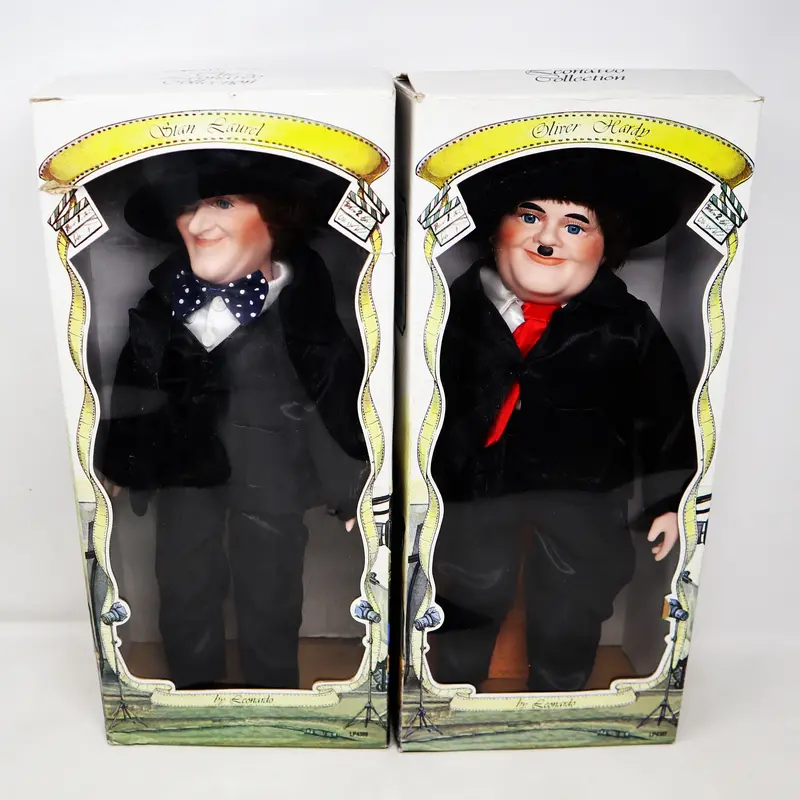 Vintage The Leonardo Collection Stan Laurel & Oliver Hardy Hand Painted Porcelain Dolls Figures Figurines Ornaments Knick Knacks Boxed Rare 1